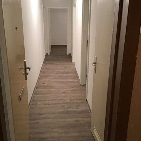 Schöner Wohnen in dieser günstigen 2,5-Zimmer-Wohnung - Photo 1