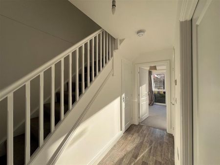 2 bedroom semi-detached house to rent - Photo 2