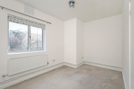 3 bedroom Flat To Let Total Size: 732 SQ FT - Photo 3
