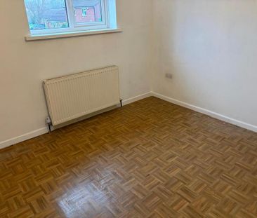 2 bedroom semi-detached house to rent - Photo 3