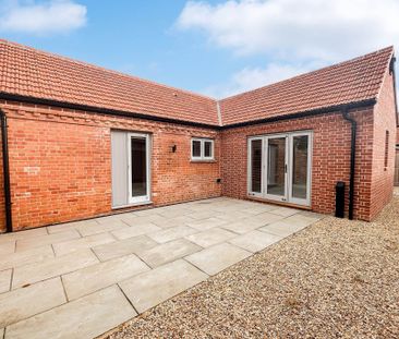 Melton Constable - Photo 1