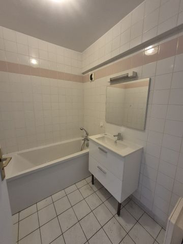Location Appartement 3 pièces 67m² LENS 62300 - Photo 3