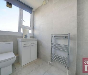 3 bedroom flat to rent - Photo 6