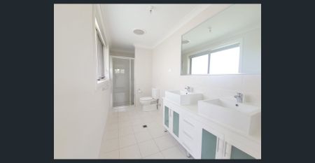 Family Home - Photo 3