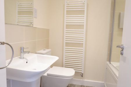 2 bedroom end of terrace house to rent - Photo 5