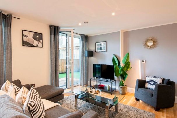 2 Bed Flat, Langan House, E14 - Photo 1