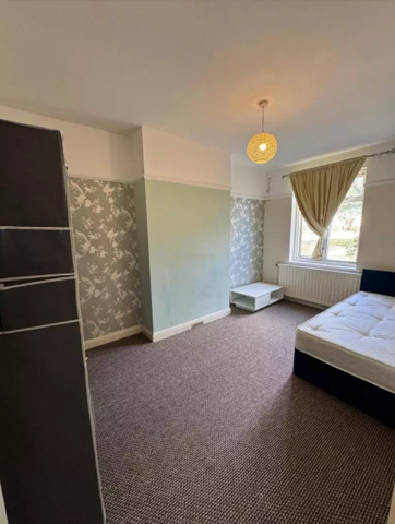 1 bedroom in a house share to rent - Photo 4