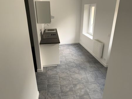 Location Appartement 4 pièces 76m² - Photo 2