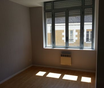 Location Appartement 3 pièces 65 m² Châtillon-sur-Indre - Photo 3