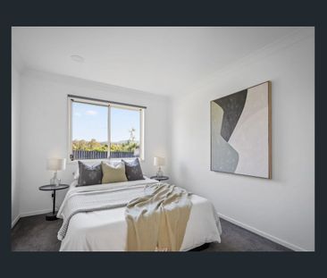 Spacious Family Home in Sought-After Glenwood Park Estate - Photo 4