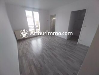 Location Appartement 1 pièces 27 m2 à Savigny-le-Temple - Photo 2