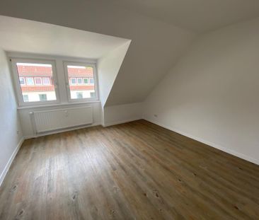 Schöne 4-Zimmer-Wohnung in Zeven mit Laminatboden und Tageslichtbad... - Photo 6