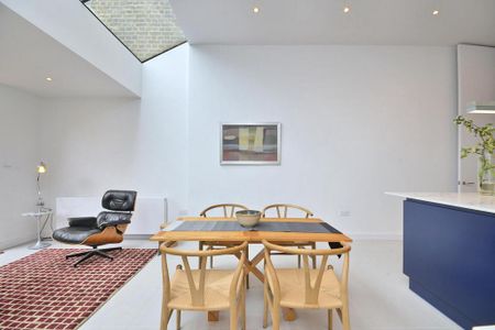 3 bedroom detached house to rent - Photo 3