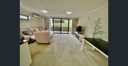 Fully furnished & airconditioned 2 Bedroom Apartment - Photo 5