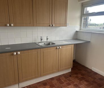 3 bedroom apartment to rent - Photo 3