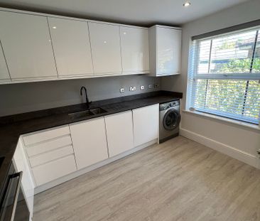 Beautifully presented 3 bed end of terrace to let in Titchfield Common - Photo 6