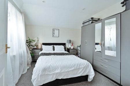 1 bedroom property to rent - Photo 4