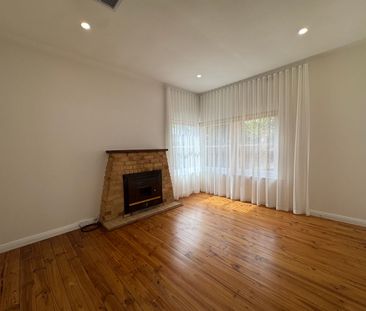 **Applications Closed** - Photo 2