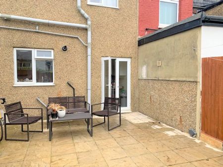 🏡 HMO Property in Tottenham, N17 🏡 Room 5 - Photo 3