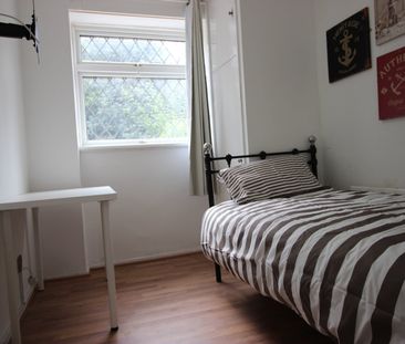 Room in a Shared House, Finwhale House, E14 - Photo 3