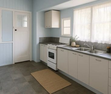 “3 BEDROOM HOUSE IN A QUIET STREET” - Photo 6