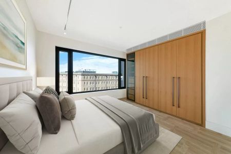 Timeless Luxury in an Iconic Sydney Setting - Photo 4