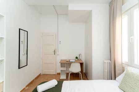 Calle de Evaristo San Miguel, Madrid, Community of Madrid 28008 - Foto 3