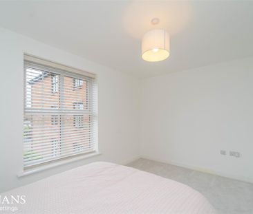 Quinn Square, Droylsden - Photo 6