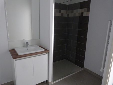 location Appartement T2 DE 39.24m² À TOULON - Photo 5