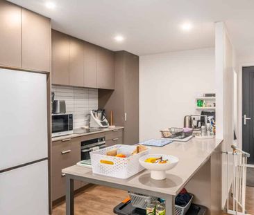 Spacious 2-Bedroom, 2-Bathroom Apartment - Photo 2