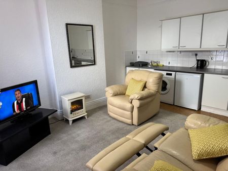 1 bedroom Flat To Let Total Size: 2013 SQ FT - Photo 5