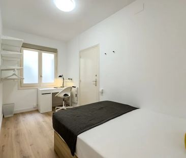 Carrer del Rosselló, Barcelona, Catalonia 08008 - Photo 1