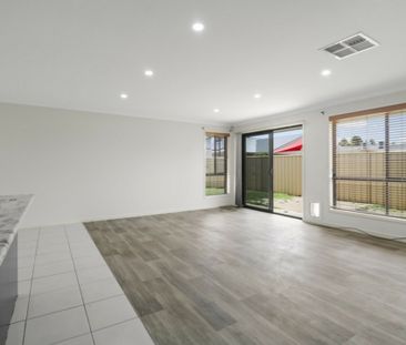 Modern 3 Bedroom Family Home - Photo 4