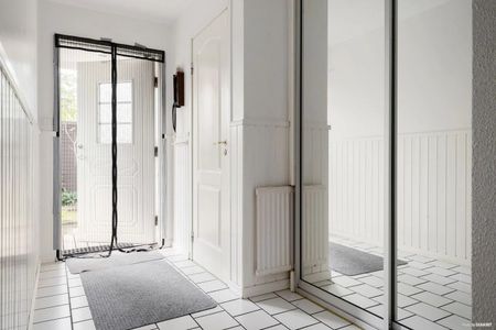 Grytstigen, Tumba - Foto 2