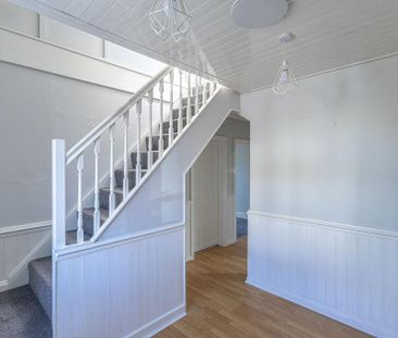 3 bedroom detached house to rent - Photo 4