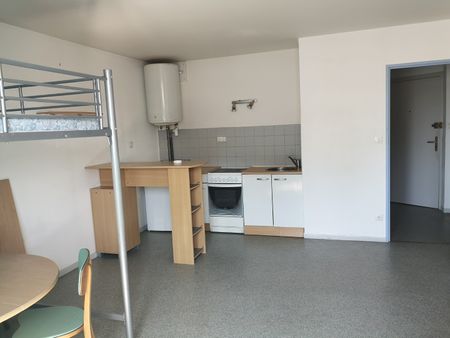 Location Appartement 1 pièce 29m² CALAIS 62100 - Photo 2