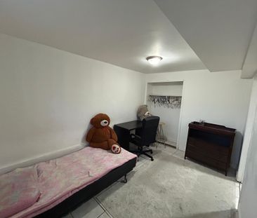 For Lease - 568 Oakwood Avenue Unit# Basement, Toronto, Ontario - Photo 3