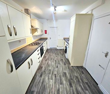 Albion Street, Old Trafford, Manchester, M16 - Photo 6