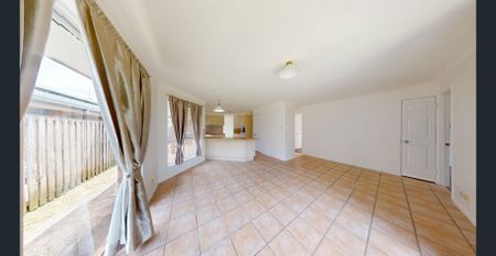 Beautifully Updated Home in the Highly Sought-After Sunnybank Hills State School Catchment! - Photo 4