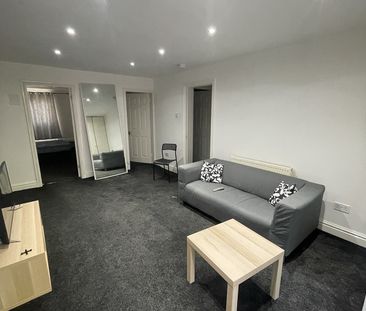 2 Bed Flat, Greenfield Road, L13 - Photo 4