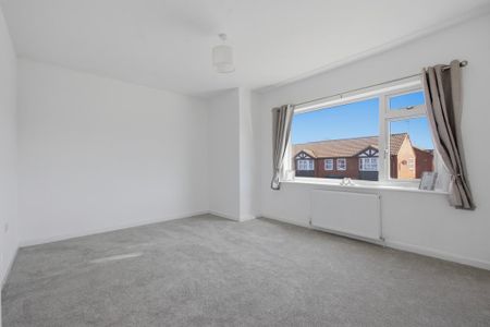 4 bedroom end of terrace house to rent - Photo 5