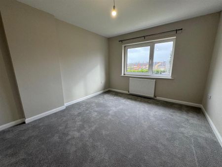 3 bedroom semi-detached house to rent - Photo 3