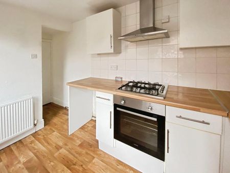 2 bedroom terraced house to rent - Photo 5