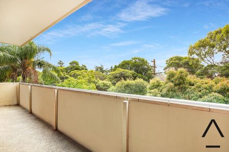 Sun-Filled Two (2) Bedroom Spacious Apartment, Centrally Located, Very Leafy Aspect - Photo 4