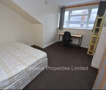 5 Bedroom House Properties Hyde Park - Photo 4