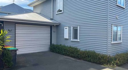 Lovely home close to the city! - Photo 5