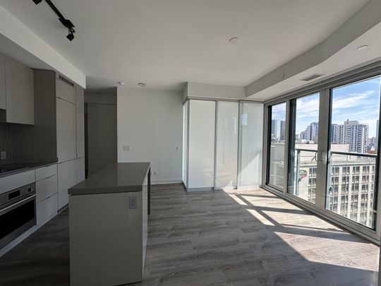 For Lease - 7 Grenville Street Unit# 2207, Toronto, Ontario - Photo 1