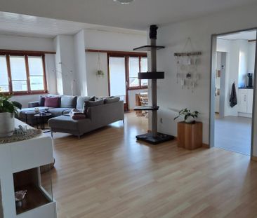 Helle 4.5-Zimmer-Wohnung mit Balkon und Kamin in Müllheim - Foto 2