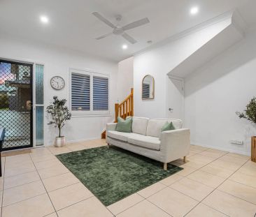 Modern Townhome Living with Private Balcony & Courtyard - Photo 3