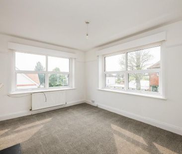 3 bedroom apartment to rent - Photo 2